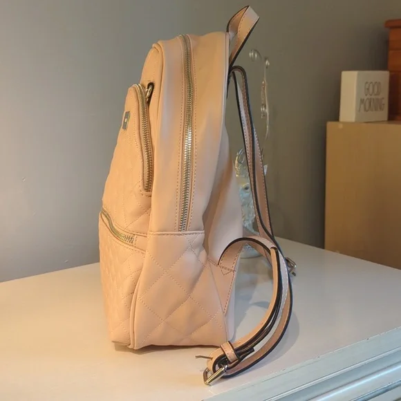 Blush pink quilted Steve Madden backpack 2 outside pockets, 3 inside, like new - Picture 5 of 11